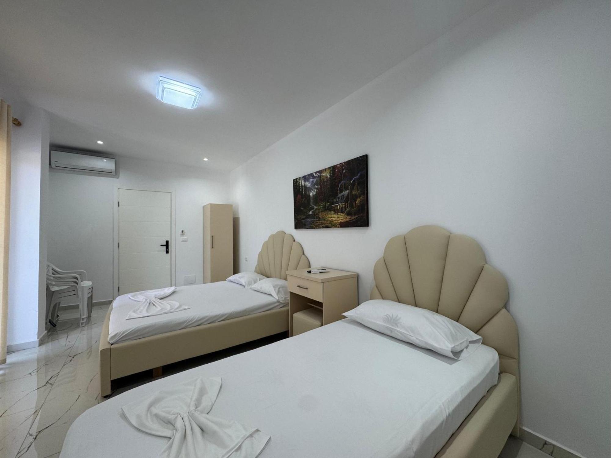 Vila Hergi Sarande Ngoại thất bức ảnh