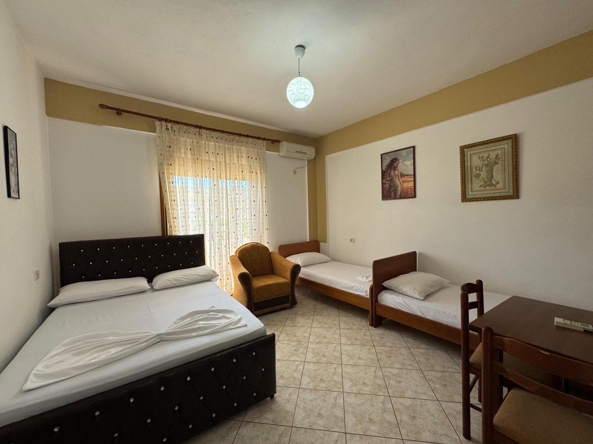 Vila Hergi Sarande Ngoại thất bức ảnh
